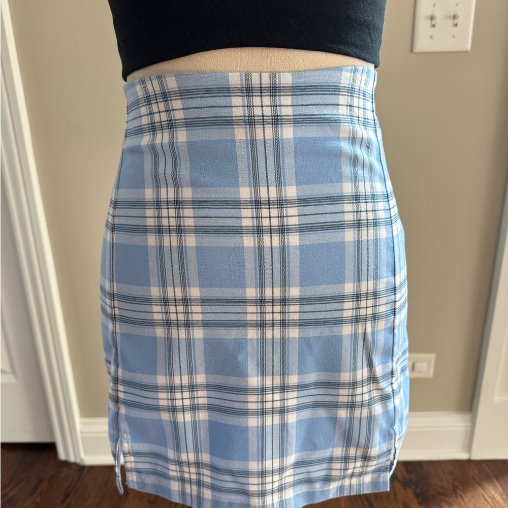 Brandy Melville Blue and White Plaid Mini Skirt - Picture 8 of 15